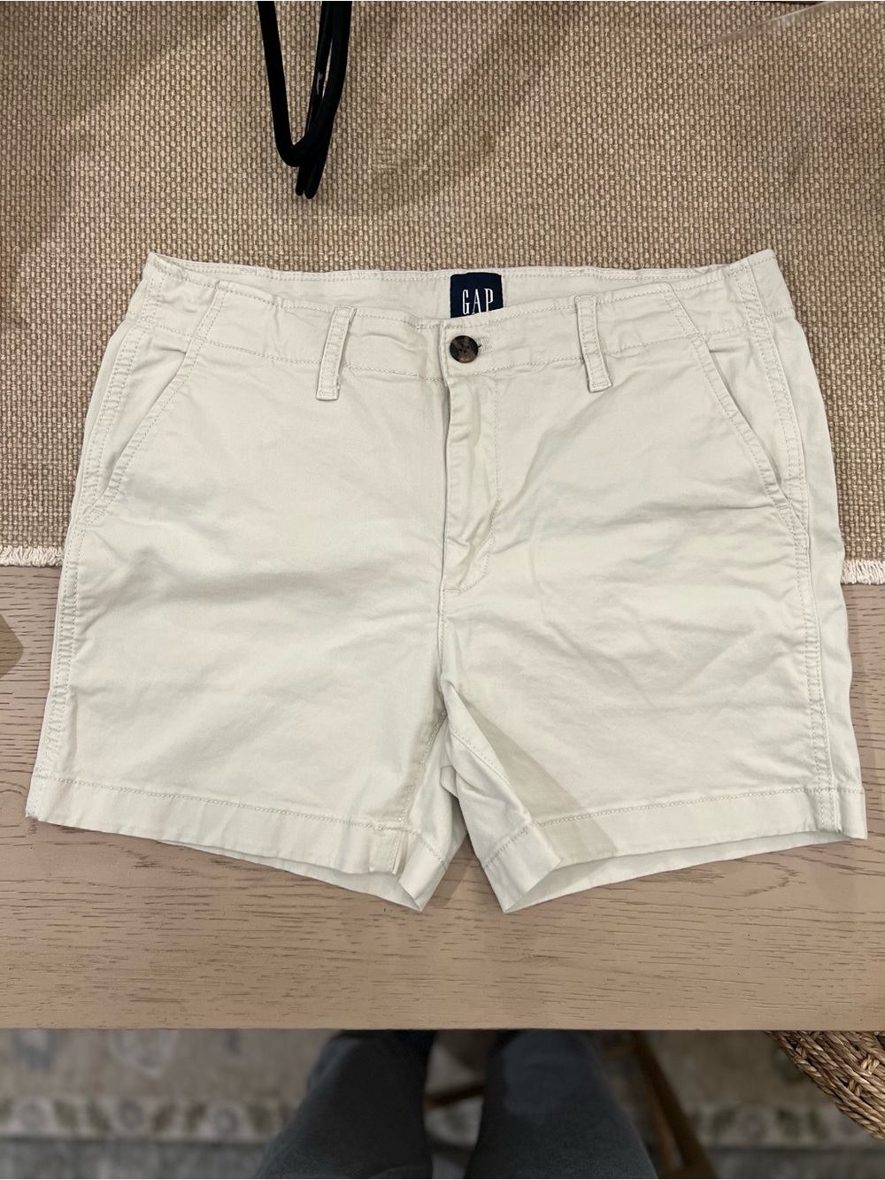 ⭐️ GAP and Banana Republic Chino Women's Shorts Bundle - Picture 6 of 13